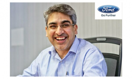 When Ford India MD Stepped In To Help Out A Lady Experiencing A Car BreakDown In Gurgaon